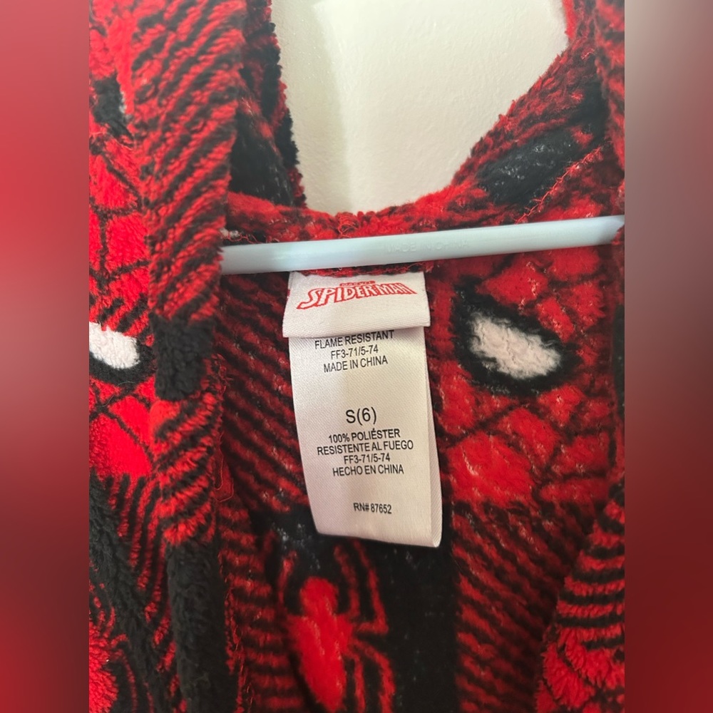Spider-Man robe - Picture 2 of 3